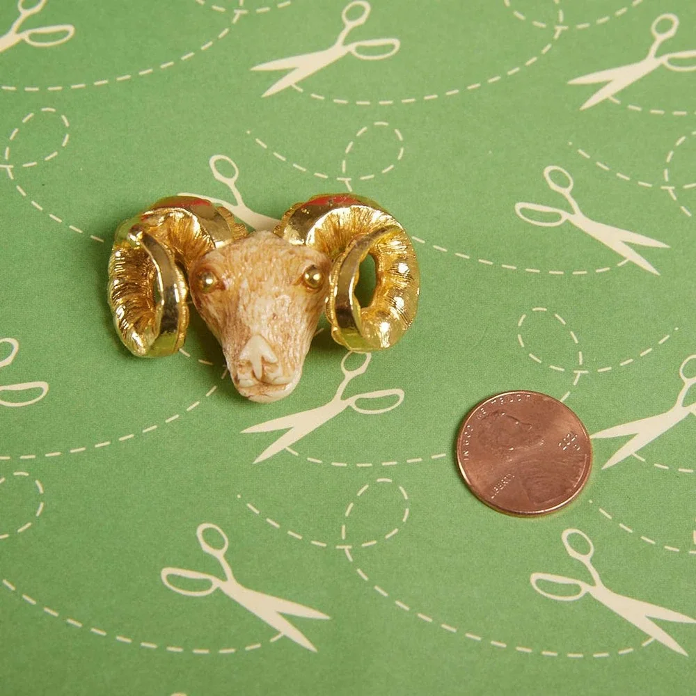 Gold Capricorn Goat Ram Razza Pin Brooch - Picture 3 of 3